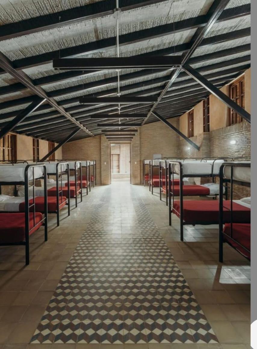 Hotel Ur Allāhābād Junction Екстериор снимка
