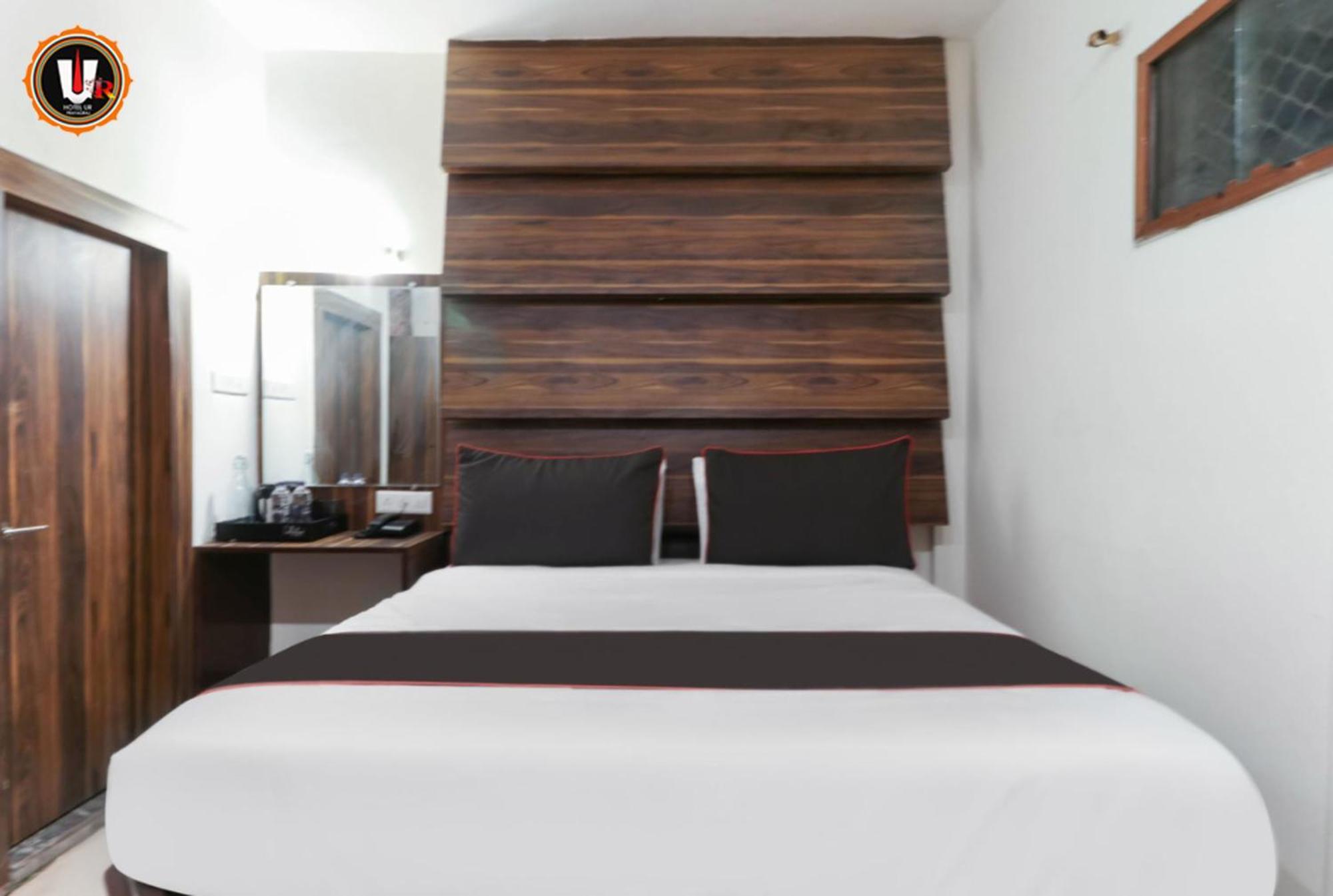 Hotel Ur Allāhābād Junction Екстериор снимка